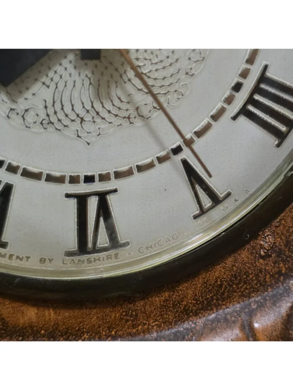 Lanshire Chicago Eagle Chalkware Clock Movement Brown Electric Brown Clock untes
